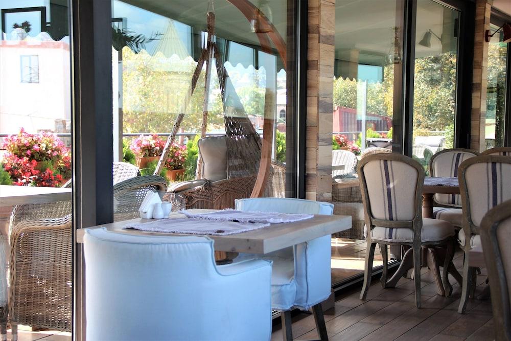 Sharden Villa Boutique Hotel Tbilisi Buitenkant foto